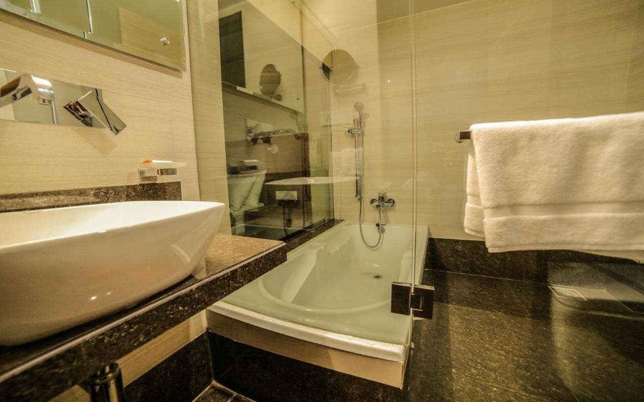 The Basil Park Hotel Bhavnagar Luaran gambar