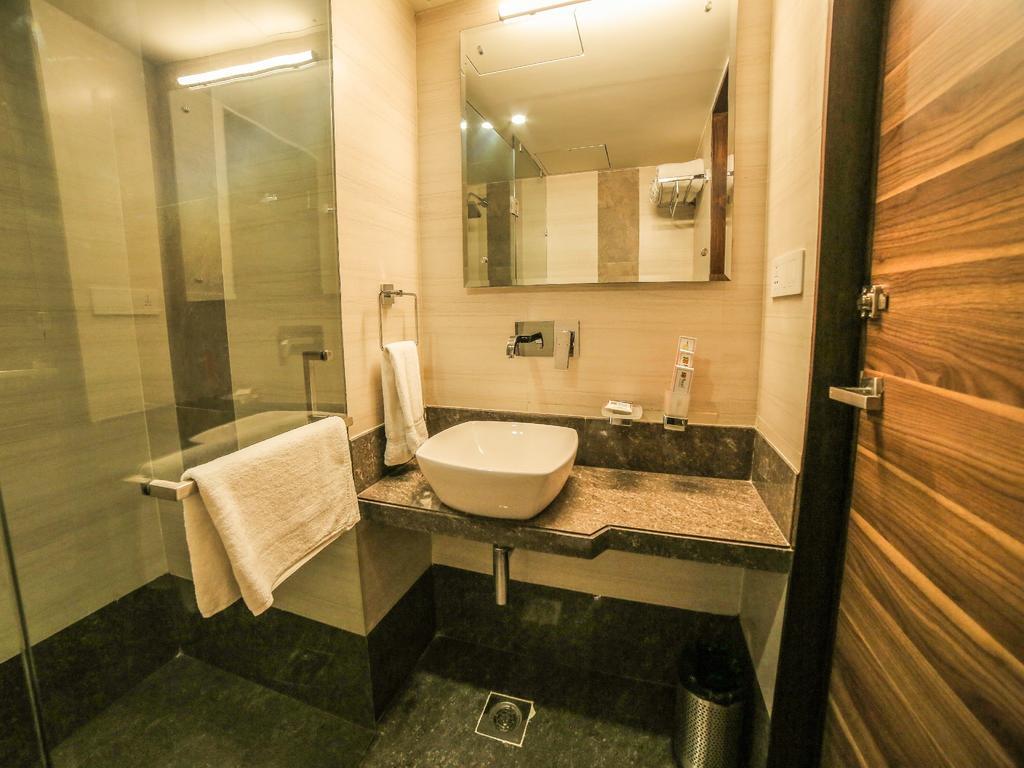 The Basil Park Hotel Bhavnagar Bilik gambar