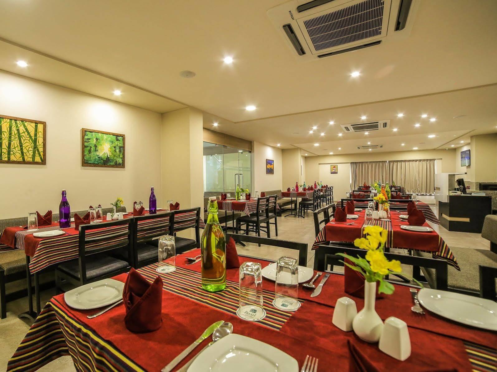 The Basil Park Hotel Bhavnagar Luaran gambar